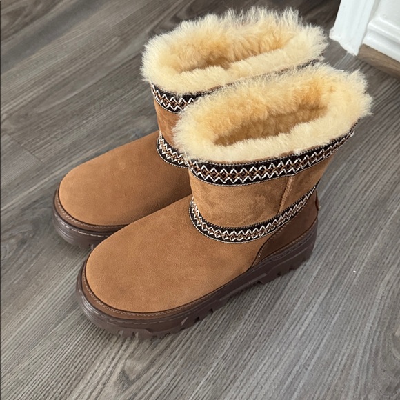 UGG trail-gazer mini boots size 8 NO box - Picture 7 of 8